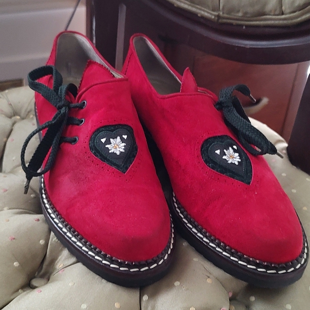 Hans Behr Salzburg Red Suede Oxford Loafers, Women's size 9